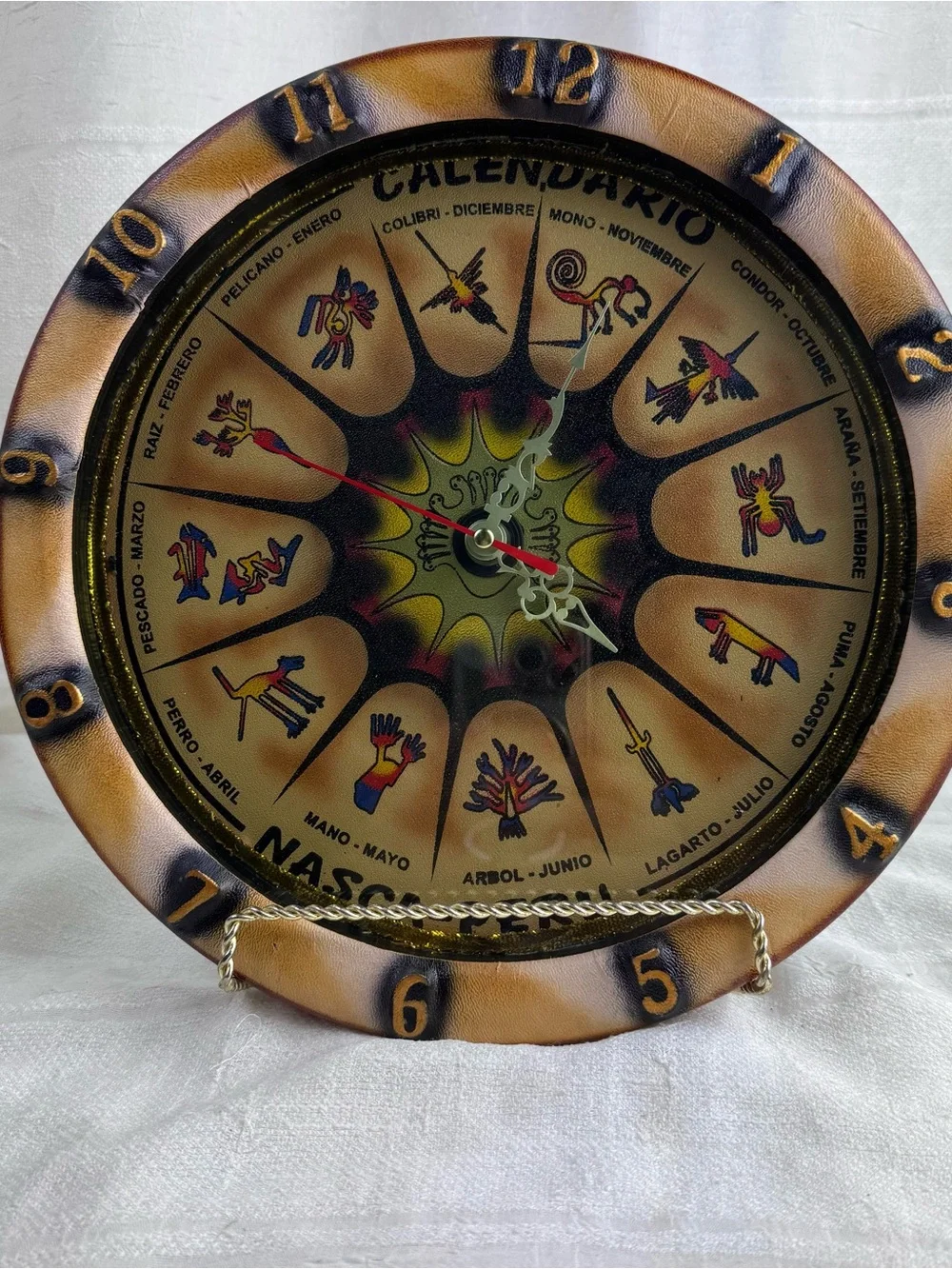 VTG Peruvian Nazca Lines Geoglyphs Leather Nazca Motif Clock